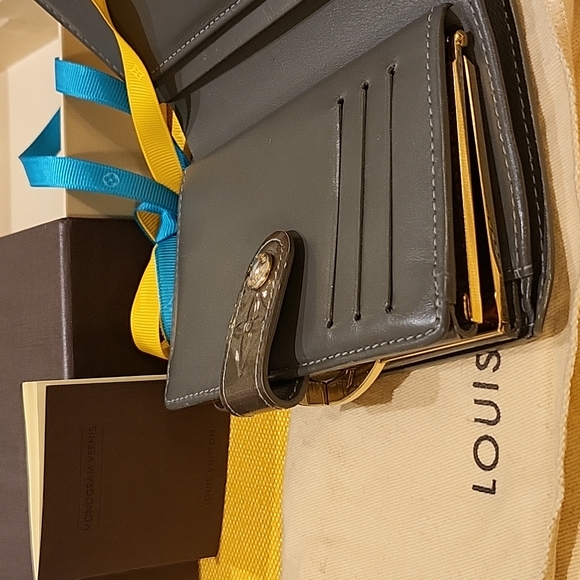 💯Auth Louis Vuitton LV Monogram Vernis Patent Leather French Purse Wallet - Picture 10 of 13